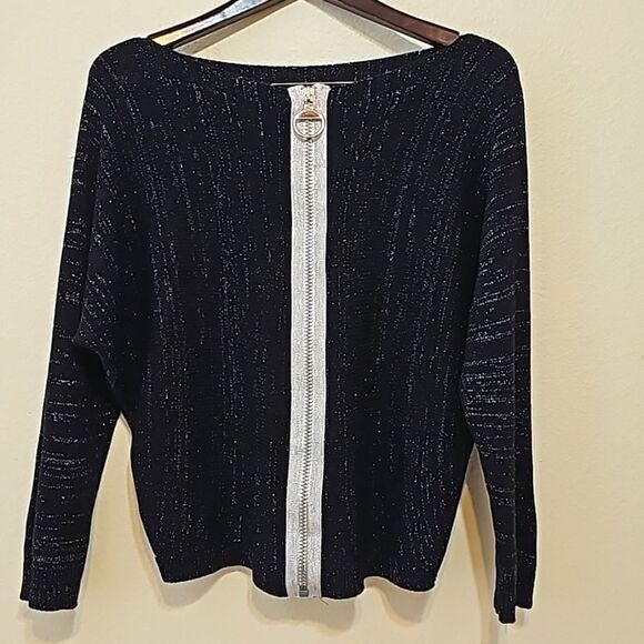 Venti 6 LLC sweater size small. - Picture 3 of 8